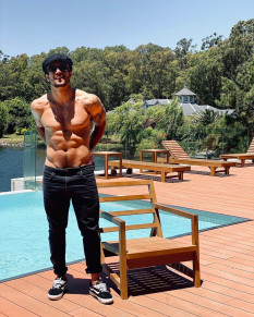 Caio Castro em Montevideo