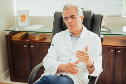 O mdico urologista Carlos Bouret, eleito novo presidente da Unimed