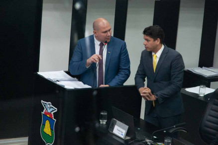 O vereador Abilio Junior e o advogado Carlos Rafael