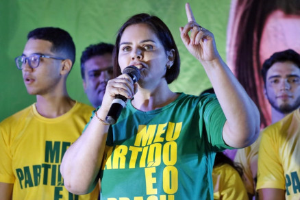 A tenente-coronel Rubia Fernanda lanada como candidatoa do presidente Jair Bolsonaro