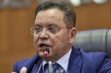 Quem precisa no pede, grita