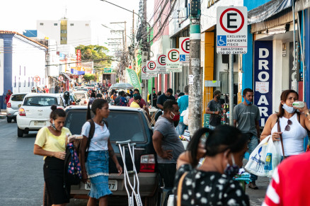 Atividades comerciais devero ser fechadas s 19h de segunda a sexta-feira