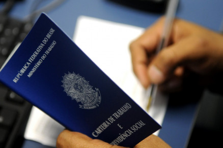 O estoque de empregos com carteira assinada, em 2024, foi de 944.336 trabalhadores