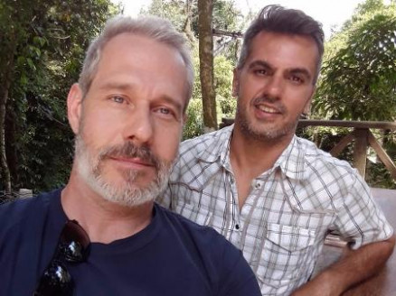 Nico Puig e marido