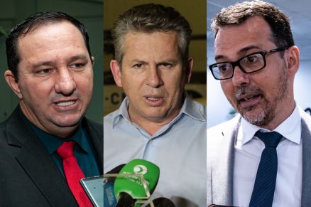 O governador Mauro Mendes (ao centro) criticou os deputados do PT 