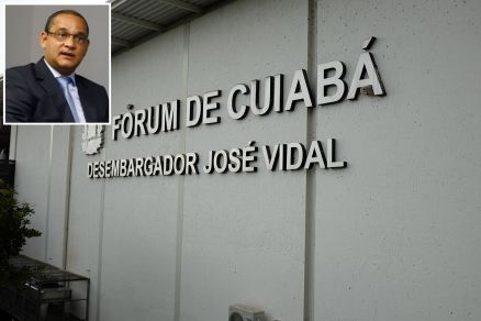 O juiz Joo Bosco Soares da Silva (detalhe): documentos de armas