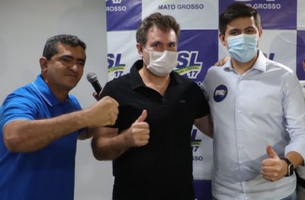 O deputado Elizeu Nascimento, pr candidato ao Senado, junto ao advogado Acio Rodrigues (PSL)