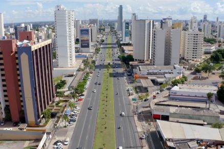 Vista area da Avenida Historiador Rubens de Mendona, uma das principais de Cuiab