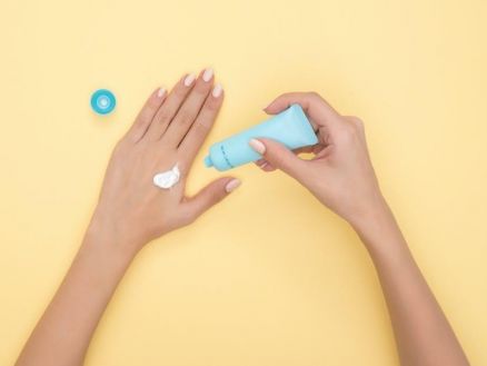 Uma mancha na pele que cresce, �s vezes co�a, sangra e n�o cicatriza pode ser um alerta