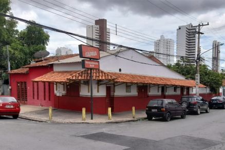 Fachada do Vermelhinho Bar, onde teria ocorrido o ato de racismo