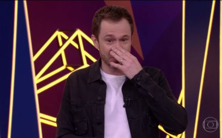 Tiago Leifert chora ao vivo ao falar sobre a sa�da de Lucas Penteado do �BBB 21�