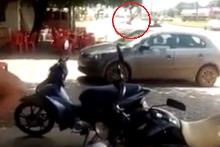 O atropelamento (no detalhe) aconteceu no domingo em Lucas do Rio Verde
