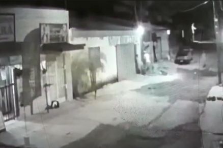 Criminosos invadiram o local na noite desta quarta-feira (24)