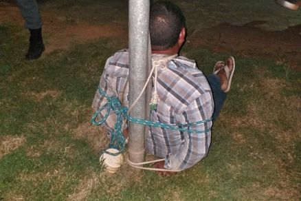 Homem foi amarrado e estava com ferimentos no rosto 
