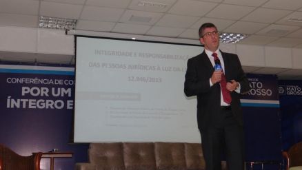 Zenkner figura na lista dos 30 executivos de compliance mais admirados por seus pares no Brasil, segundo a Anlise Editorial