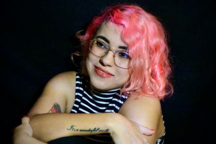 A escritora cuiabana St�fanie Sande, que est� em seu terceiro livro