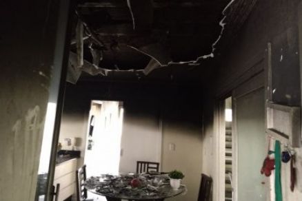 Residncia ficou destruda depois de incndio no Altos da Serra 