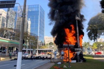 Esttua fica em Santo Amaro, na zona sul de So Paulo