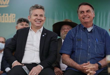 Governador de Mato Grosso, Mauro Mendes (Unio Brasil) e o ex-presidente Jair Bolsonaro (PL) 