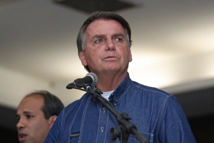 O ex-presidente Jair Bolsonaro, que estuda se lanar ao Senado em 2026