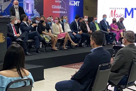O evento de assinatura do contrato do Governo de Mato Grosso com a Rumo