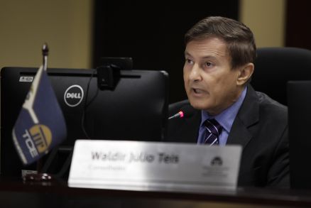 Conselheiro-relator, Waldir Teis