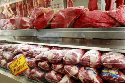 Carnes  venda em aougue no bairro Jardins, em So Paulo (SP)