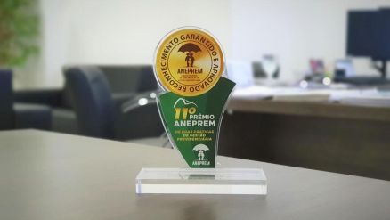 Os prmios sero entregues no dia 11 de novembro, em Goinia-GO, durante o 54 Congresso Nacional da Abipem e no dia 22 de novembro, durante o 20 Congresso Nacional de Previdncia da Aneprem, em Porto de Galinhas-PE