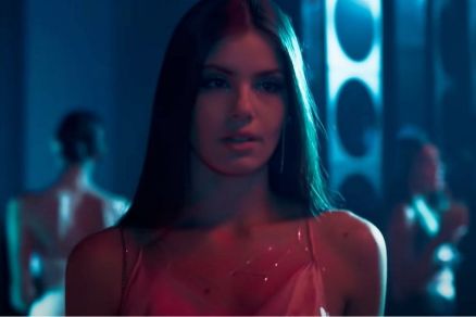 Camila Queiroz usou o Instagram, nesta quinta-feira, para se despedir de sua personagem Angel