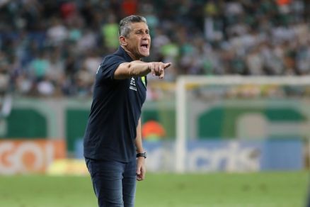 O treinador do Cuiab, Jorginho