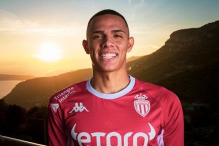 O jogador mato-grossense Vanderson de Oliveira Campos