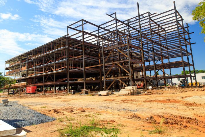 Mendes cita abandono da Santa Casa e investimentos na Sa�de