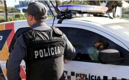 A Polcia Militar compareceu no local para averiguar a situao. A Polcia Ambiental prestou reforos. 