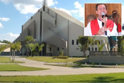 Padre Nelson Koch (detalhe) atuava na Parquia So Cristvo 