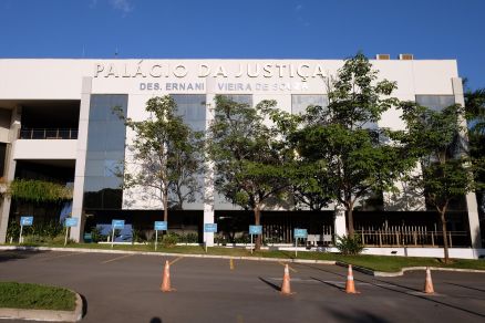A fachada do Tribunal de Justia de Mato Grosso, no Centro Poltico e Administrativo