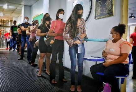 Candidatos na prova do concurso da Secretaria de Segurana Pblica de Mato Grosso