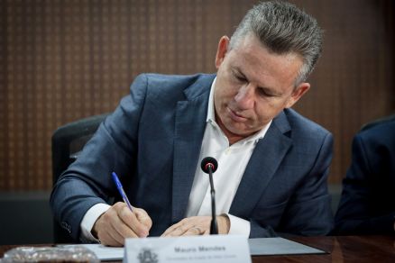 O governador Mauro Mendes, que sinaliza no ter margem para discusso de projetos enviados para a AL