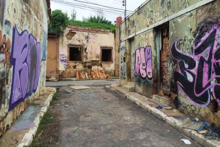 Imveis em situao de abandono no Centro Histrico de Cuiab