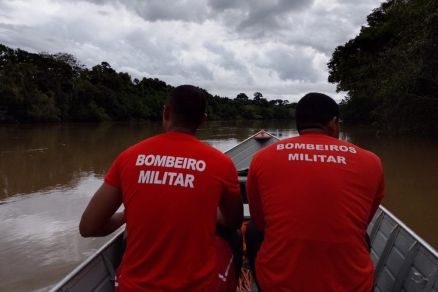 Os bombeiros encontraram o corpo por volta das 17h