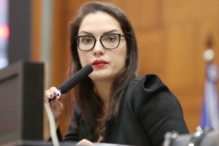 A deputada estadual Janaina Riva acredita que a queda de arrecadao no impacta