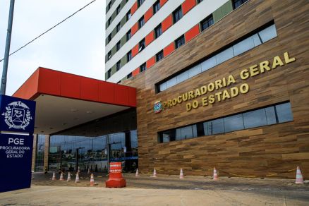 A sede da Procuradoria Geral do Estado, em Cuiab