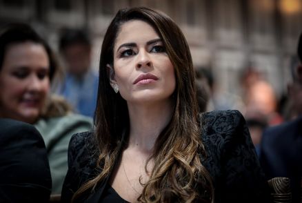 A secretria de Sade, Kelluby de Oliveira