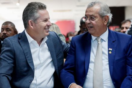 O governador Mauro Mendes e o senador Jayme Campos: disputa pelo Senado em 2026