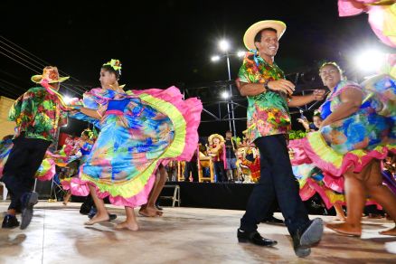 Grupo de siriri se apresenta em Vrzea Grande
