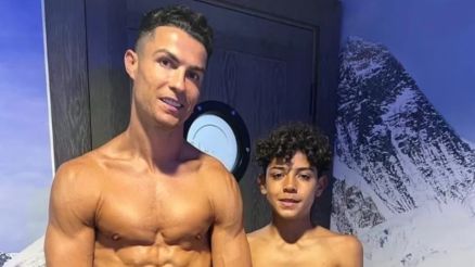 Cristiano Ronaldo Jnior posou ao lado do pai, Cristiano Ronaldo
