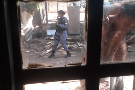 Segundo relato policias chegaram agredindo os moradores 