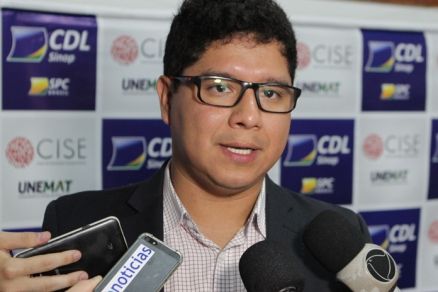 O professor Feliciano Azuaga, candidato ao Senado