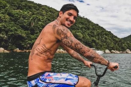 Gabriel Medina, 28, entrou na polmica envolvendo o ator Caio Castro, 33