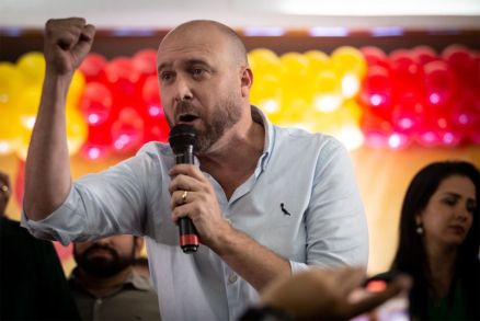 Beto Dois a Um, que tenta uma vaga na Assembleia Legislativa