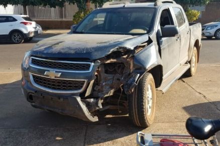 A caminhonete S10 envolvida no atropelamento que levou  morte de Jailton Brito